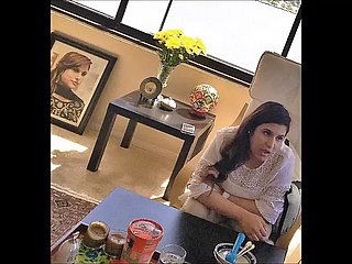 Desi Paki的妻子Ayesha为丈夫跳舞裸体
